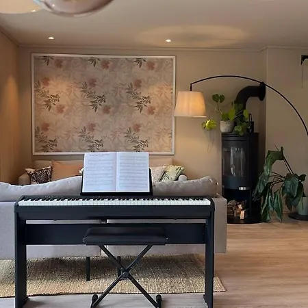 Panoramic Water Views - Modern - Free Parking Apartament