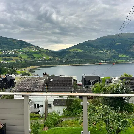 Panoramic Water Views - Modern - Free Parking Voss