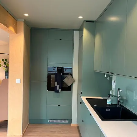 Panoramic Water Views - Modern - Free Parking Apartament