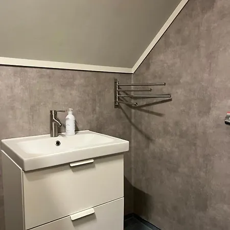 Panoramic Water Views - Modern - Free Parking Apartament Voss